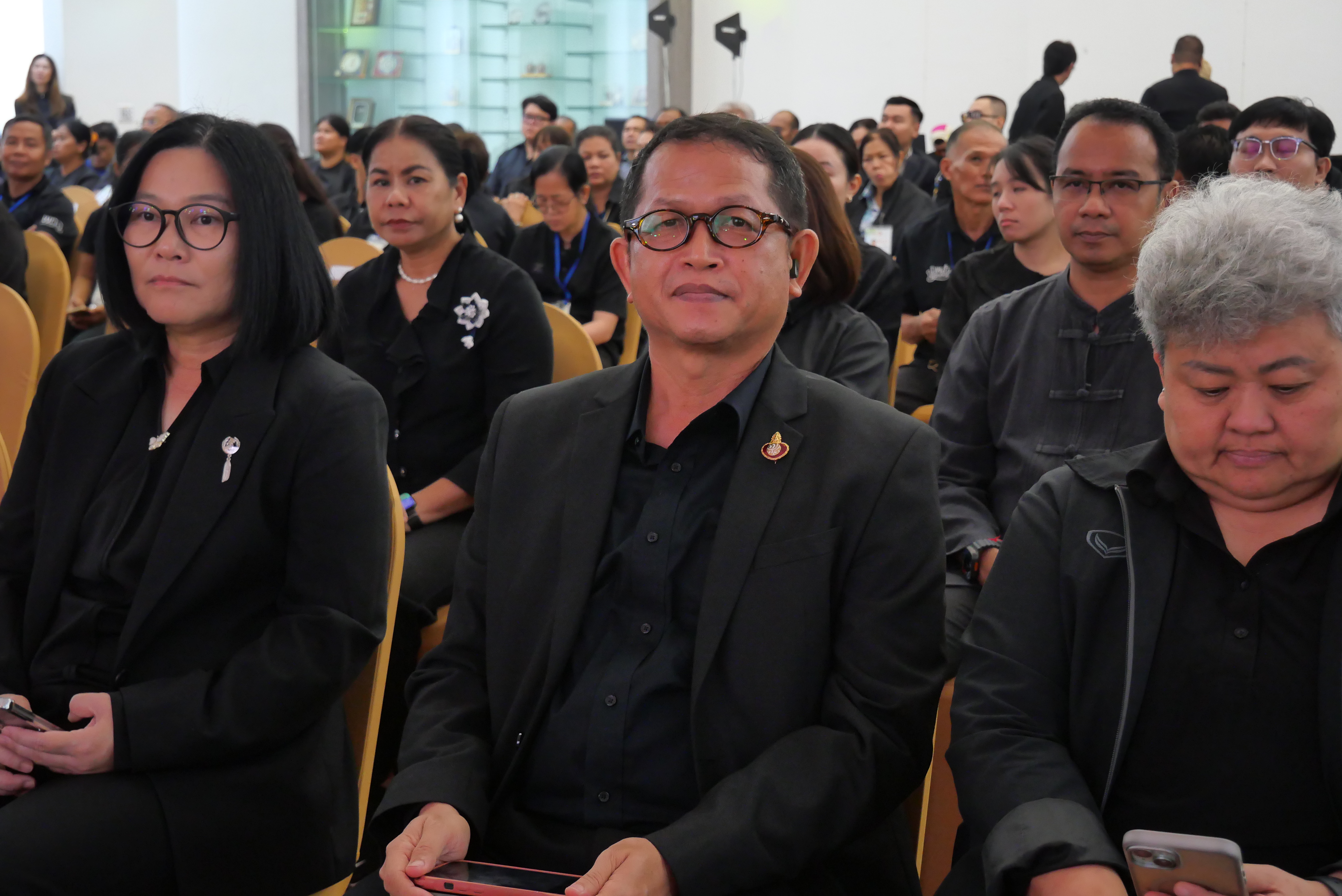 title - ส.ป.ก.ร่วมเป็นเกียรติในพิธีเปิดมหกรรม “สืบสานงานพ่อ พัฒนา ส่งต่ออาชีพที่ยั่งยืน”